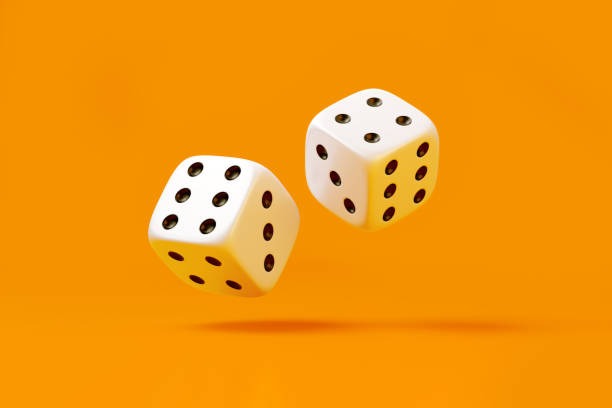 Casino Hold'em live dealer table on tigreal showing hole cards, community cards, and player decision interface